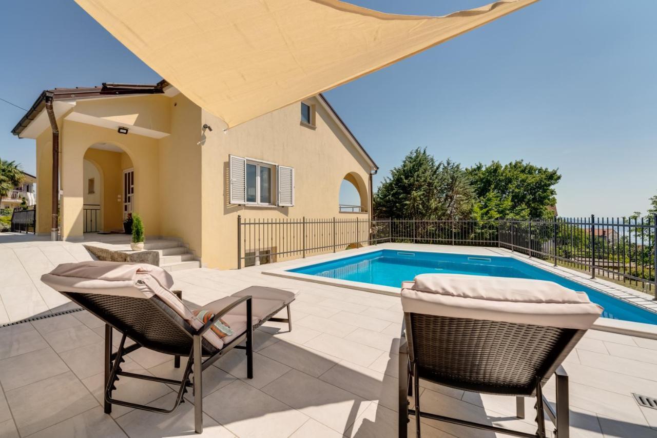 House Arifrago Villa *